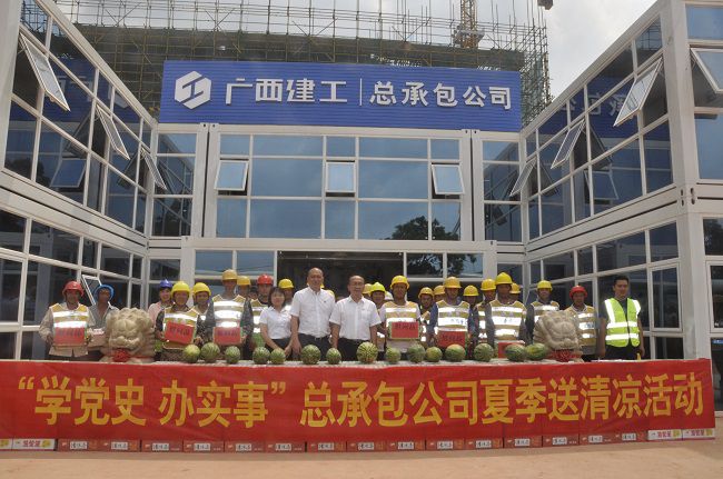 慰問活動合影。王瑾貞 攝（修圖）.jpg